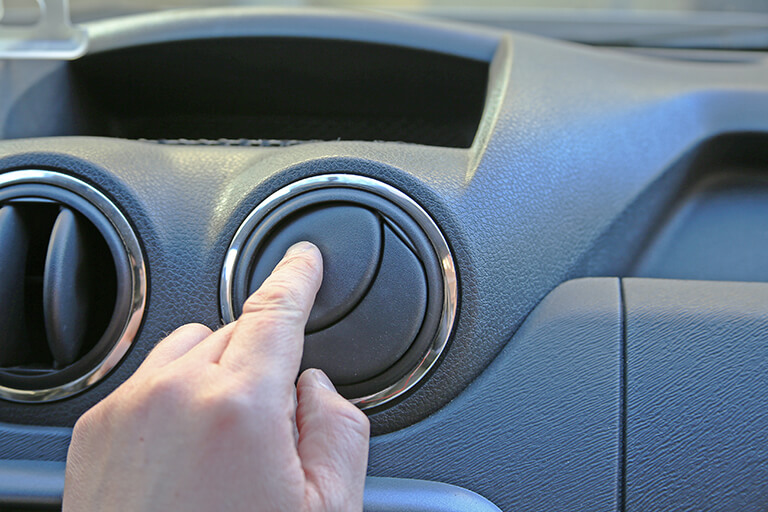 Symptoms of a Vehicle Heating System Problem | Speedy Apollo
